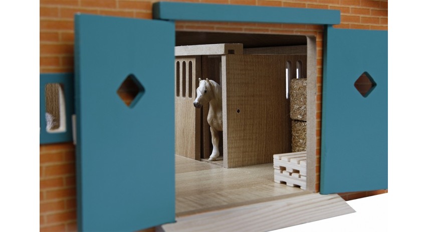 Wooden Horse Stable Toy