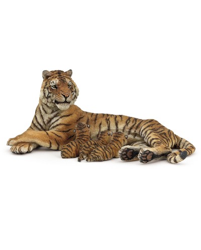 LYING TIGRESS NURSING