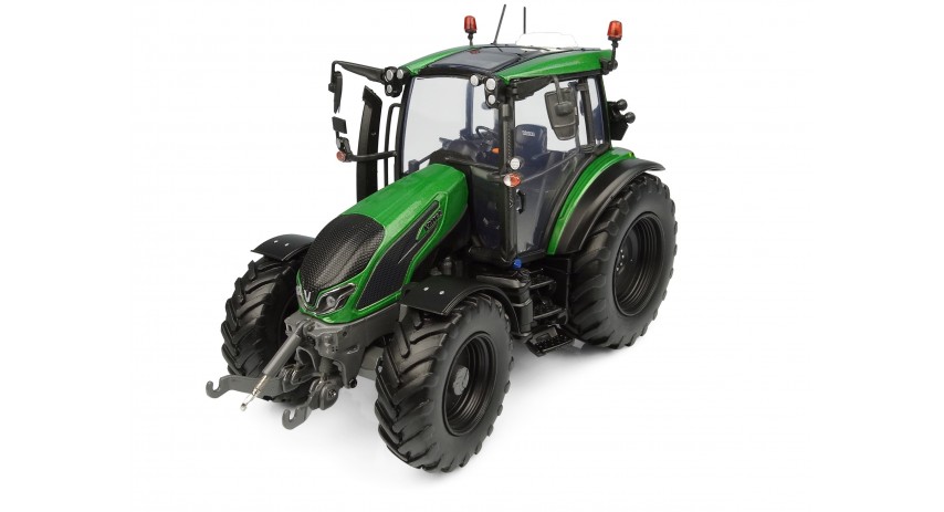 Universal Hobbies 1:32 Scale Valtra G135 "Unlimited" Ultra Green