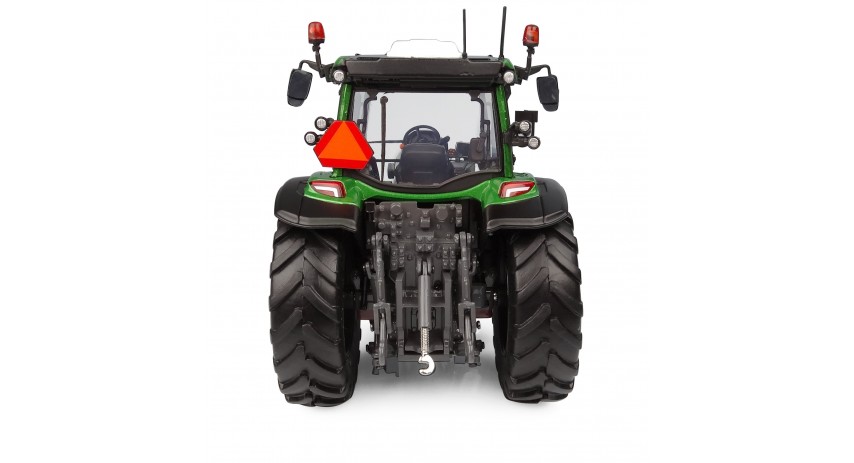Universal Hobbies 1:32 Scale Valtra G135 "Unlimited" Ultra Green