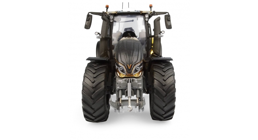 Universal Hobbies 1/32 Scale Valtra Q305 – Gold Edition Diecast Replica UH6610