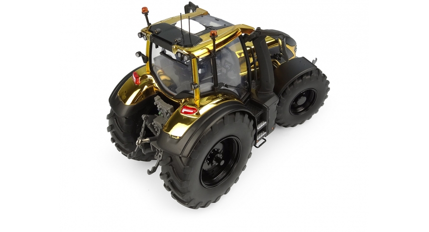 Universal Hobbies 1/32 Scale Valtra Q305 – Gold Edition Diecast Replica UH6610