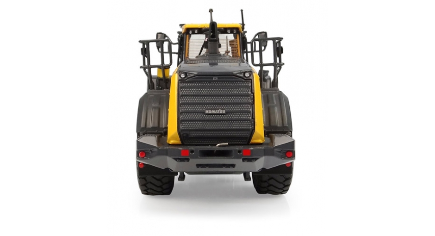 Universal Hobbies 1/50 Scale Komatsu WA475-10 Tool Linkage with High Dump Bucket Diecast Replica UH8171